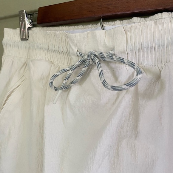 ATHLETA Trekkie North Skort SPF hiking active shorts size 10 magnolia white EUC - Picture 6 of 15